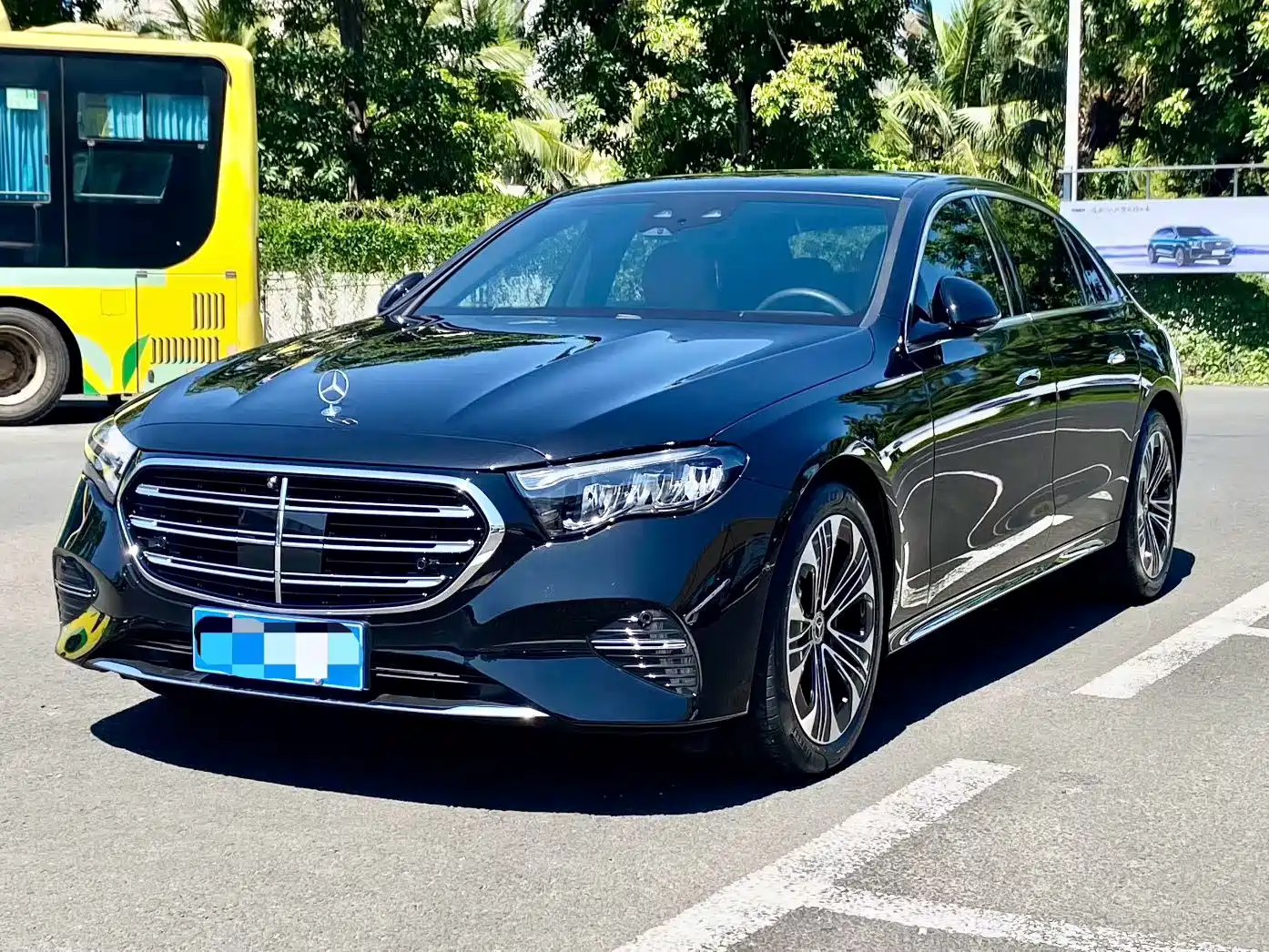 奔驰E级 2025款 E 300 L 豪华型 2025