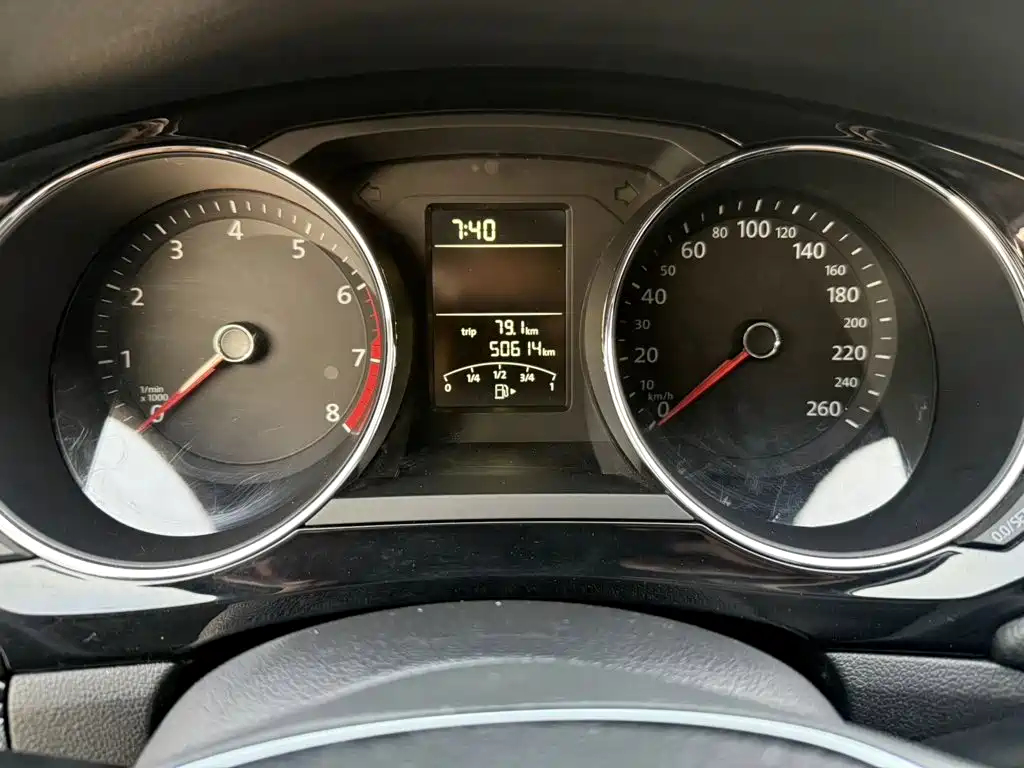 Volkswagen Sagitar 2018 1.6L AT Comfort