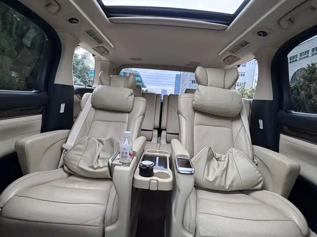 Toyota Alphard — фотографии объявления, Фото 13