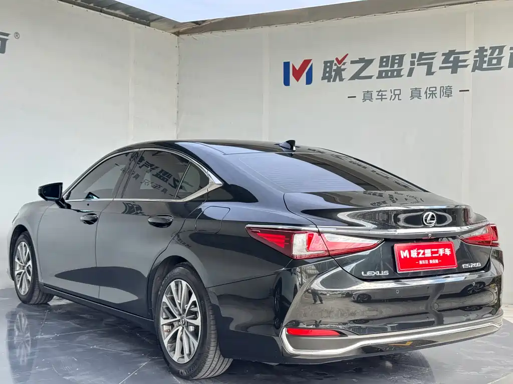 Lexus ES — миниатюра 4