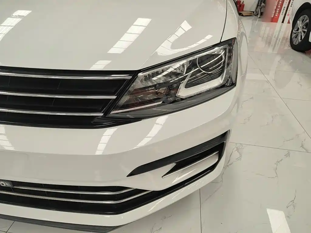 Volkswagen Sagitar — миниатюра 24