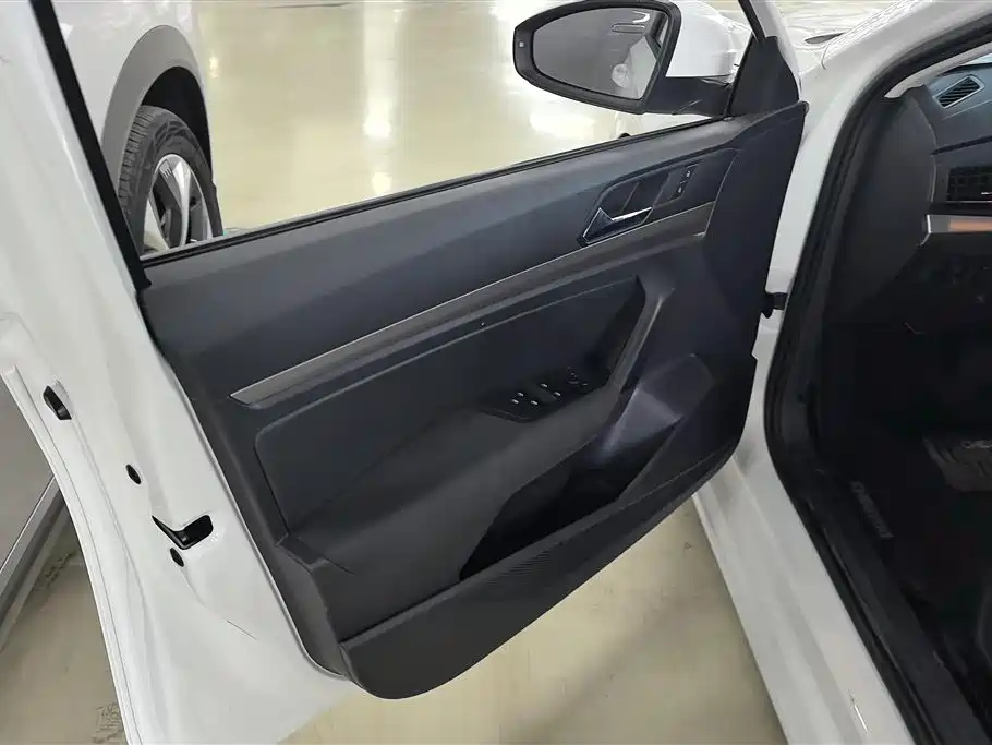 Volkswagen Lavida 2021 1.5L AT