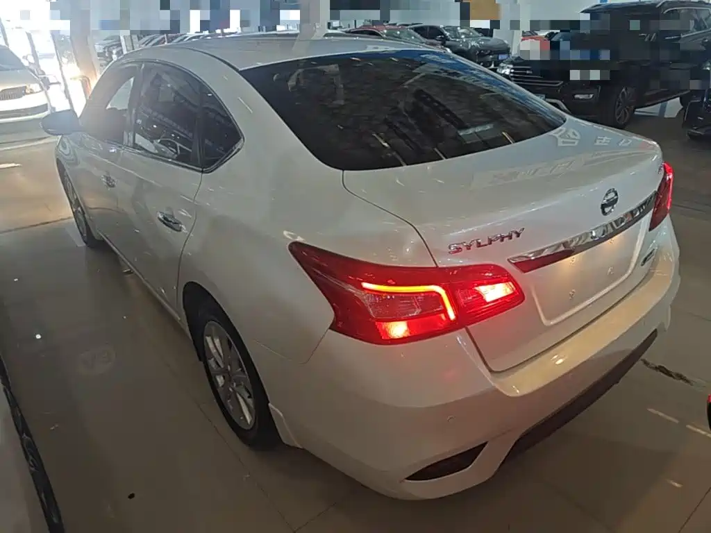 Nissan Sylphy — миниатюра 5