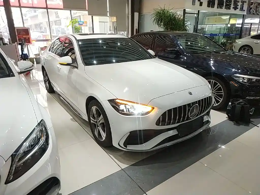 Mercedes-Benz C-Class — миниатюра 4