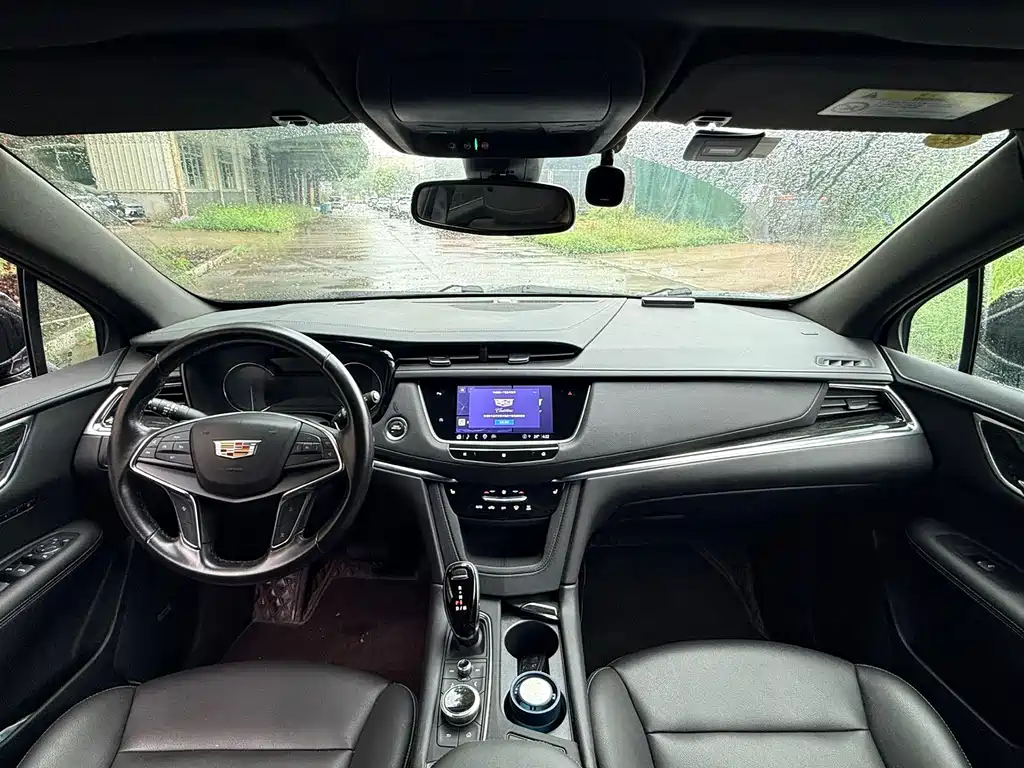 Cadillac XT5 — миниатюра 7