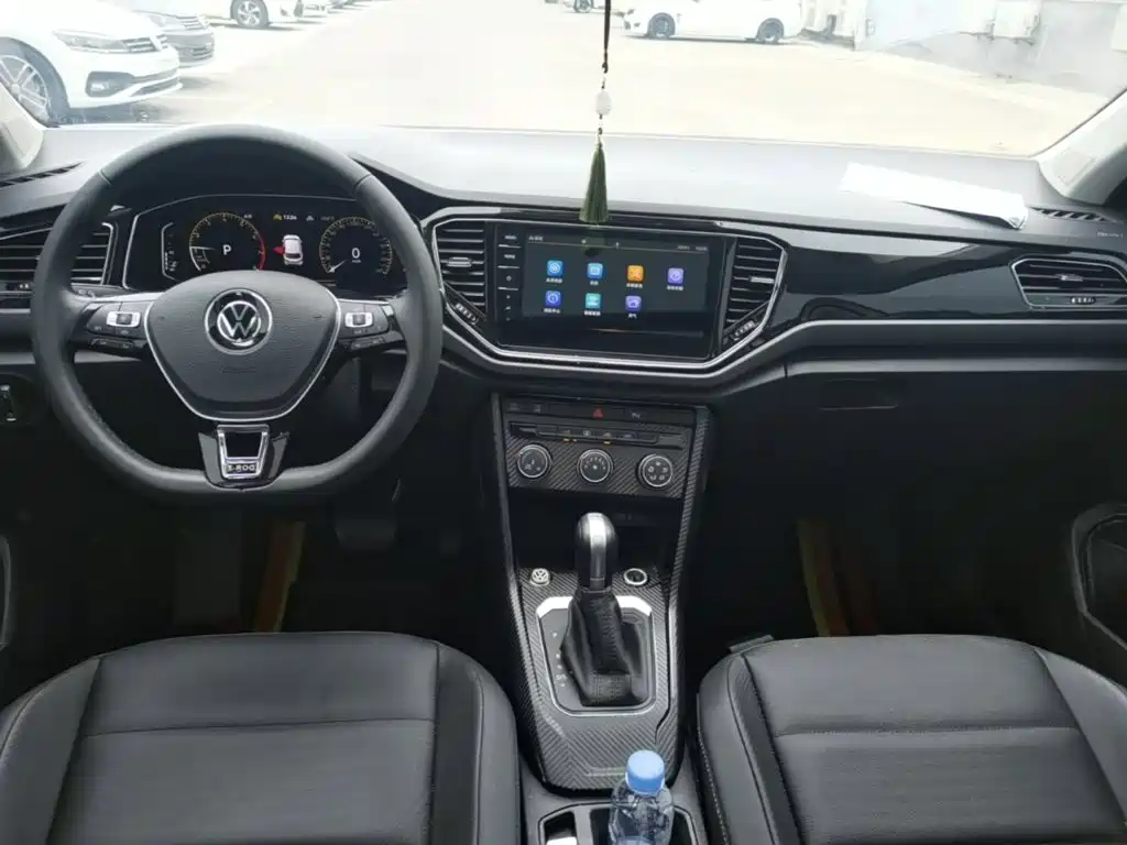 Volkswagen T-Roc — миниатюра 10