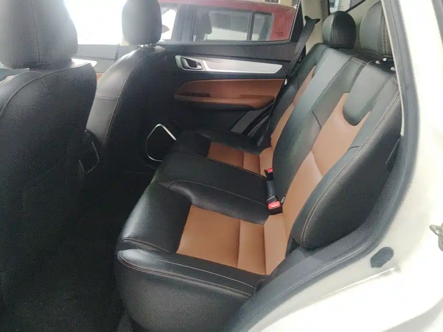 Geely Vision X6 — миниатюра 11