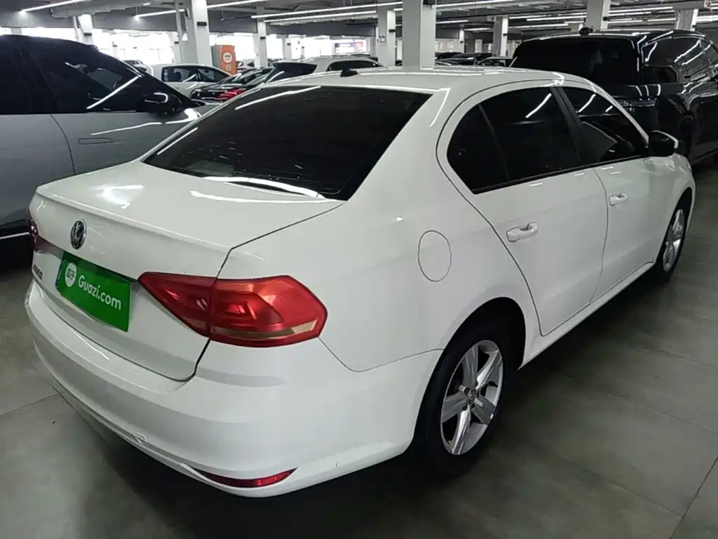Volkswagen Lavida — миниатюра 7