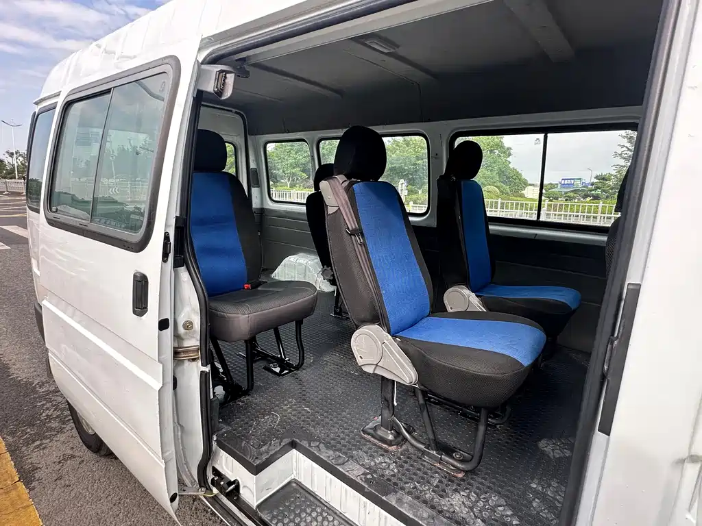 Ford Transit Classic — миниатюра 15
