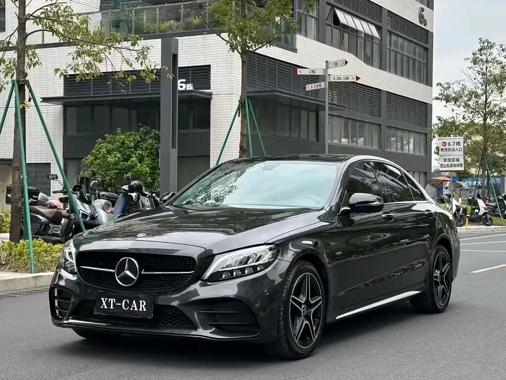 Mercedes-Benz C-Class 2021