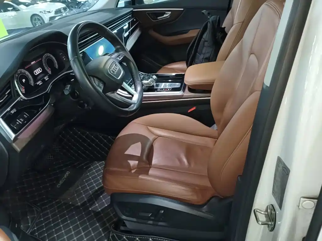 Audi Q7 — миниатюра 15
