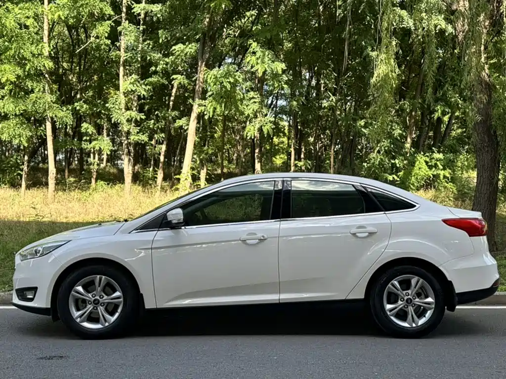 Ford Focus — миниатюра 21