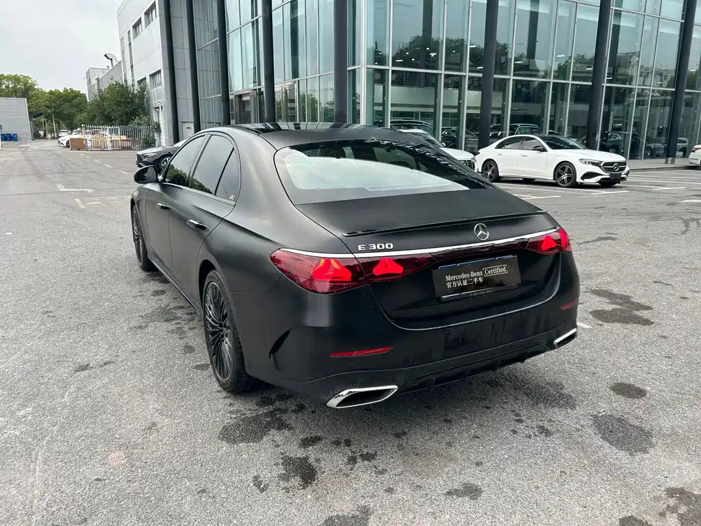 Mercedes-Benz E-Class (Import) — миниатюра 7