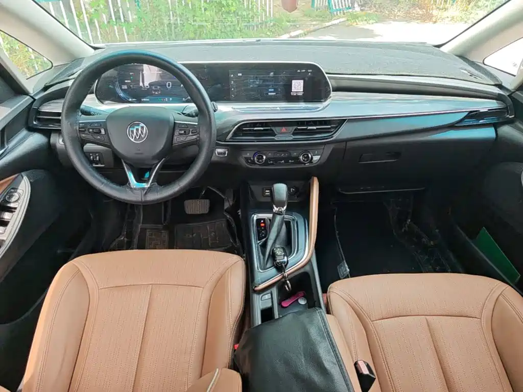 Buick GL6 2021 323T Luxury