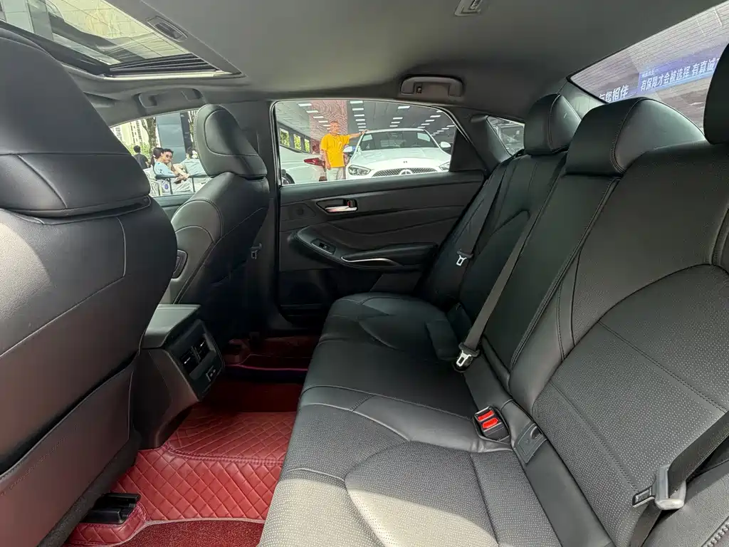 Toyota Avalon — миниатюра 6