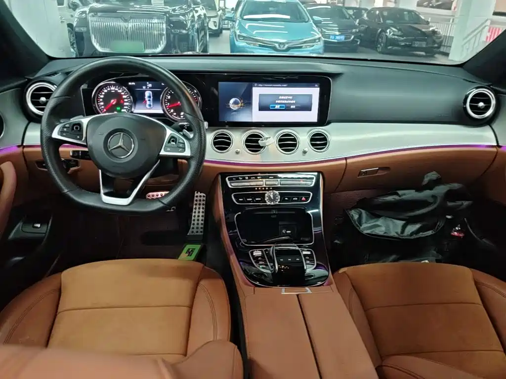 Mercedes-Benz E-Class — миниатюра 10