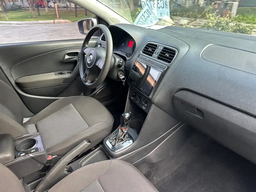 Volkswagen Polo — миниатюра 18