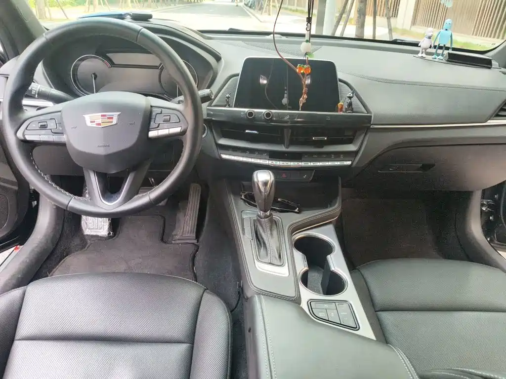 Cadillac CT4 — миниатюра 10