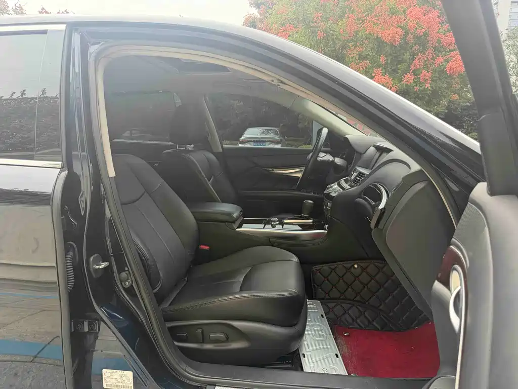Infiniti Q70 — миниатюра 12