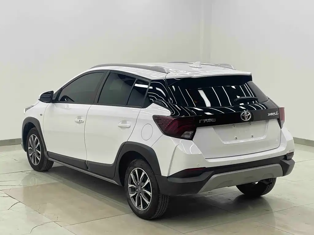 Toyota Yaris L — миниатюра 11