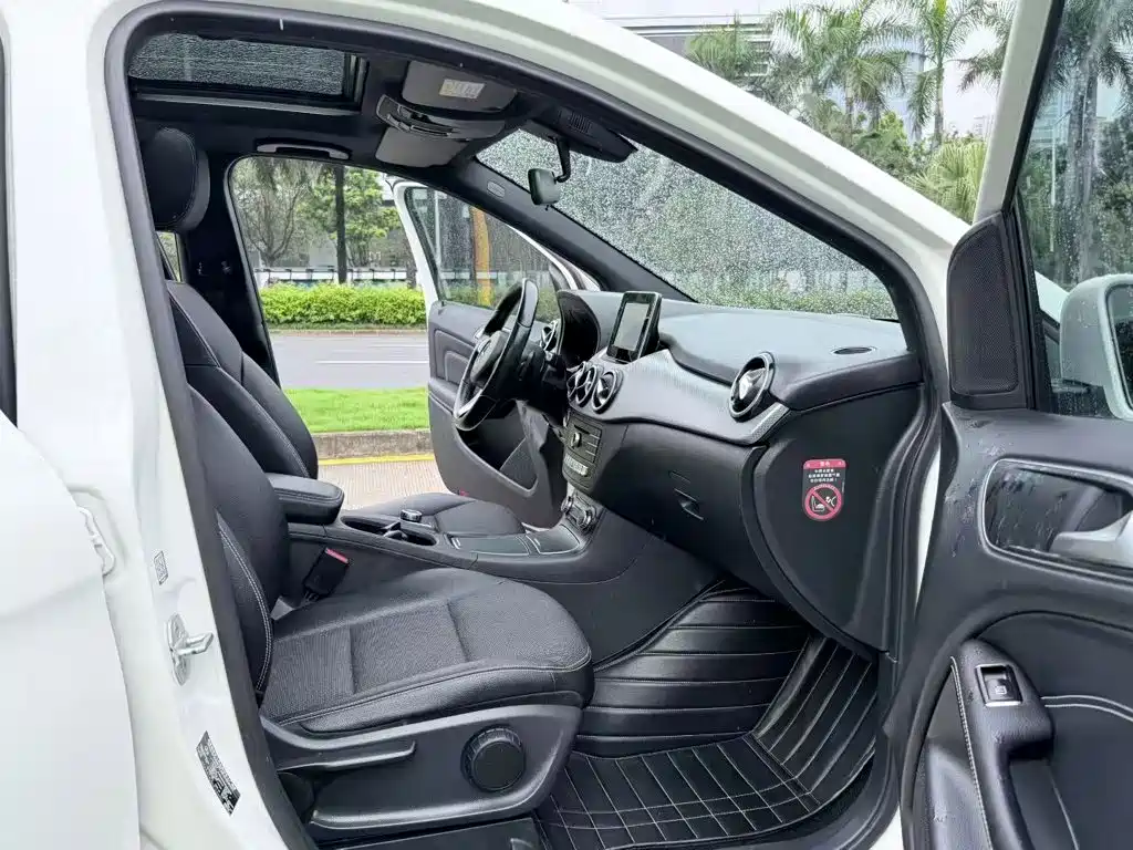 Mercedes-Benz B-Class — миниатюра 25