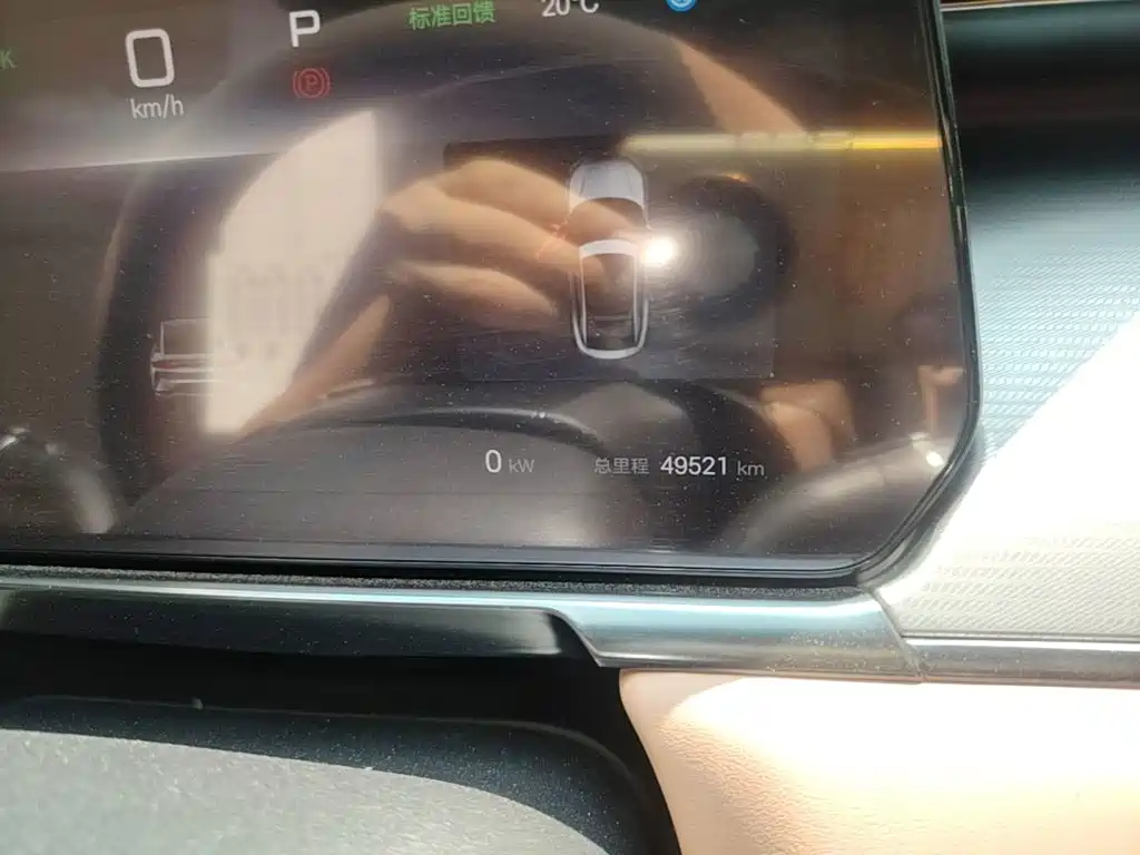 BYD L EV — миниатюра 12