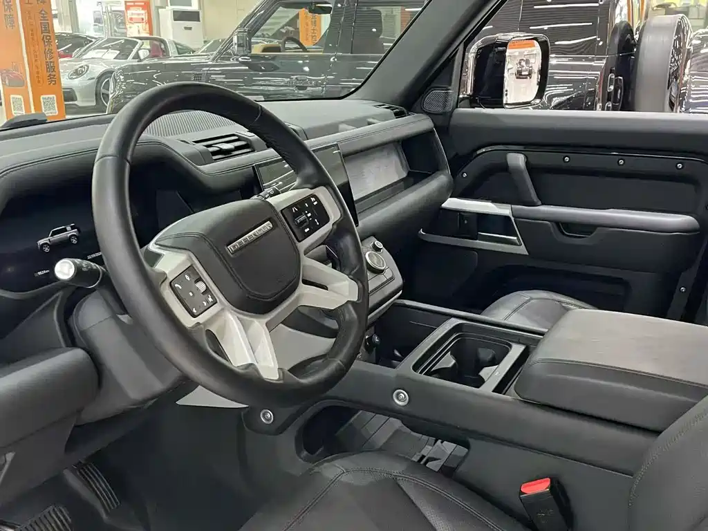 Land Rover Defender — миниатюра 5