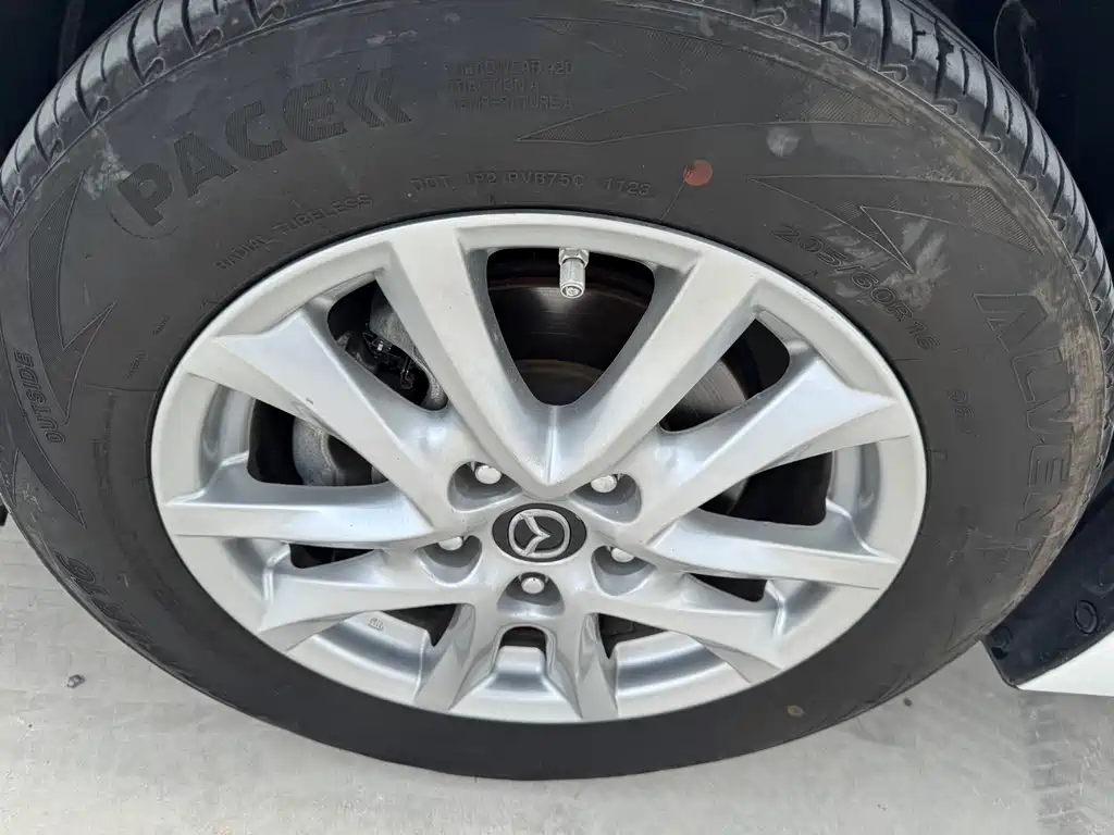 Mazda 3 Axela — миниатюра 15