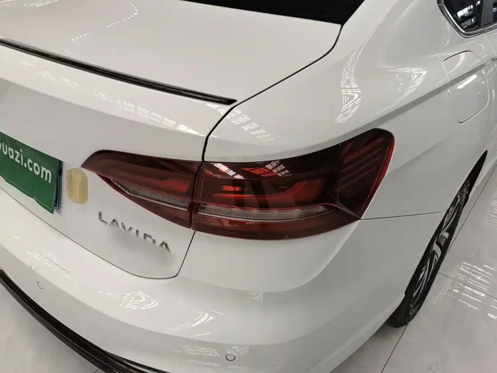 Volkswagen Lavida — миниатюра 8
