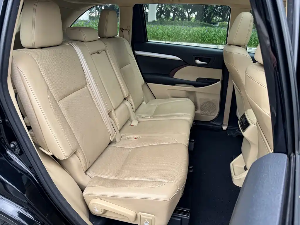 Toyota Highlander — миниатюра 5