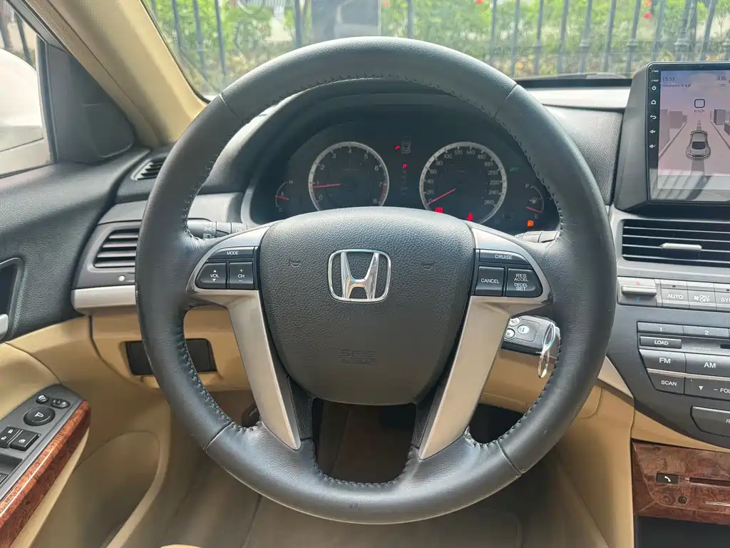 Honda Accord — миниатюра 12