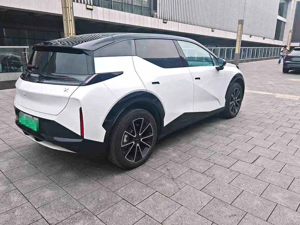 Zeekr X 2025 мест
