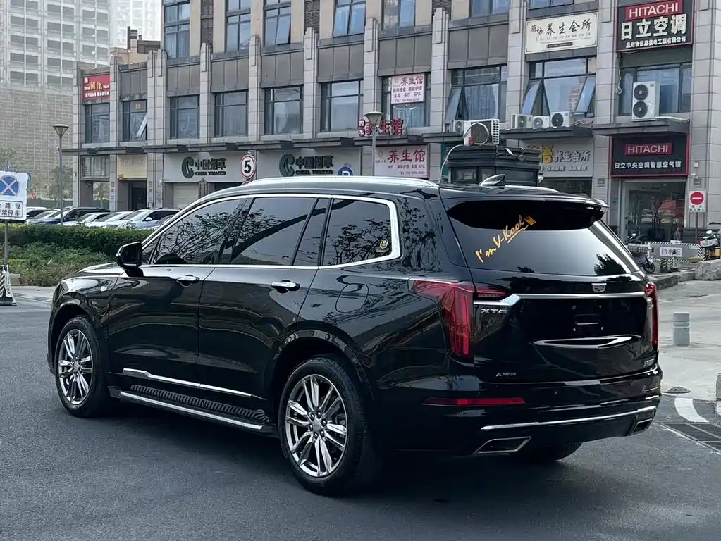 Cadillac XT6 — миниатюра 8