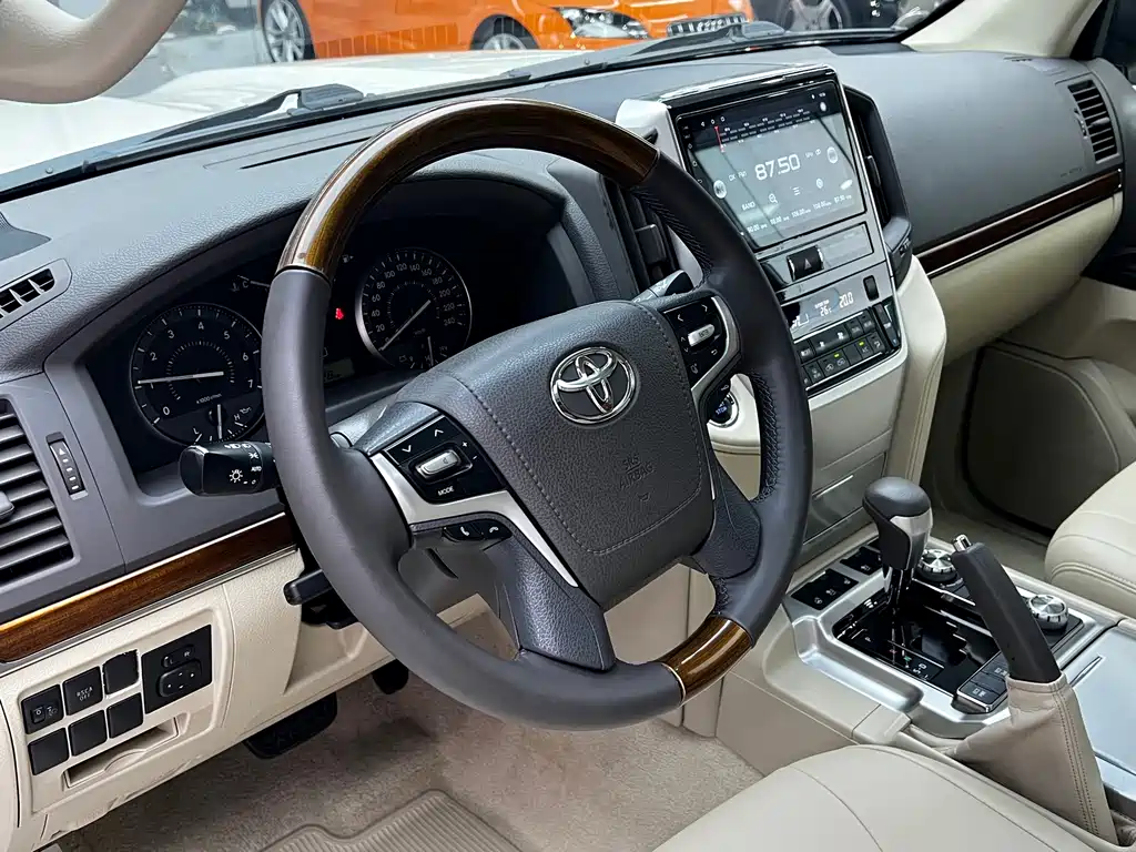 Toyota Land Cruiser — миниатюра 14