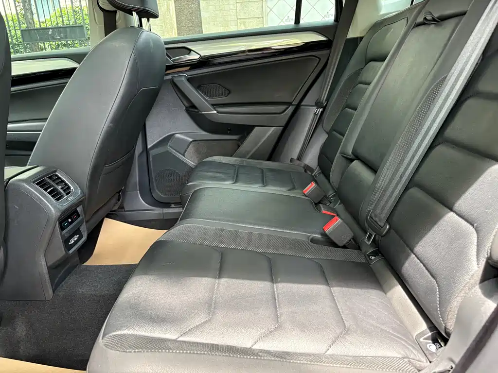 Volkswagen Tayron 2019 330TSI Luxury VI