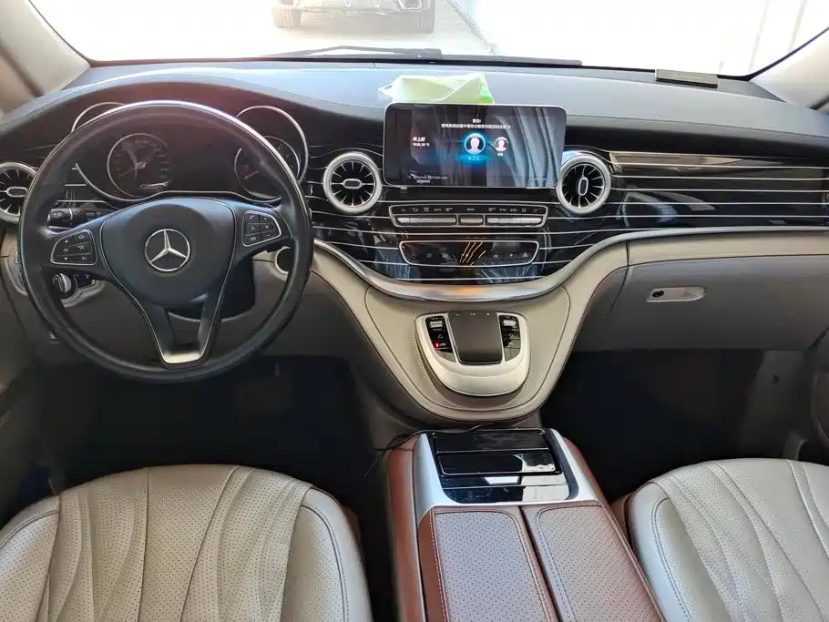 Mercedes-Benz V-Class — миниатюра 12