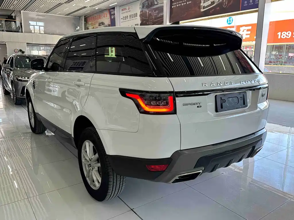 Land Rover Range Rover Sport 2020 3.0 L6 SE