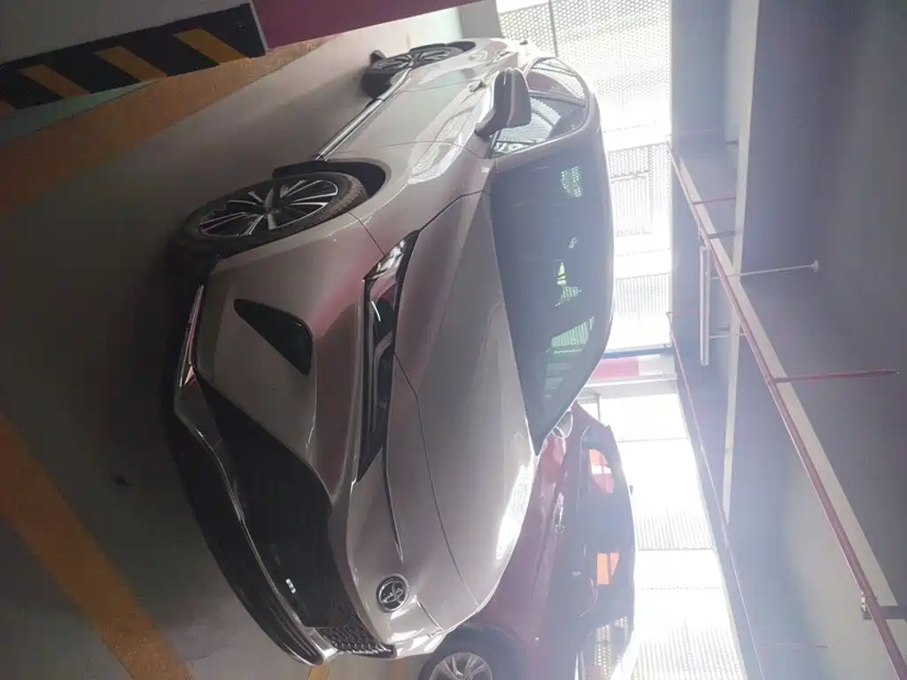 Toyota Venza — миниатюра 24