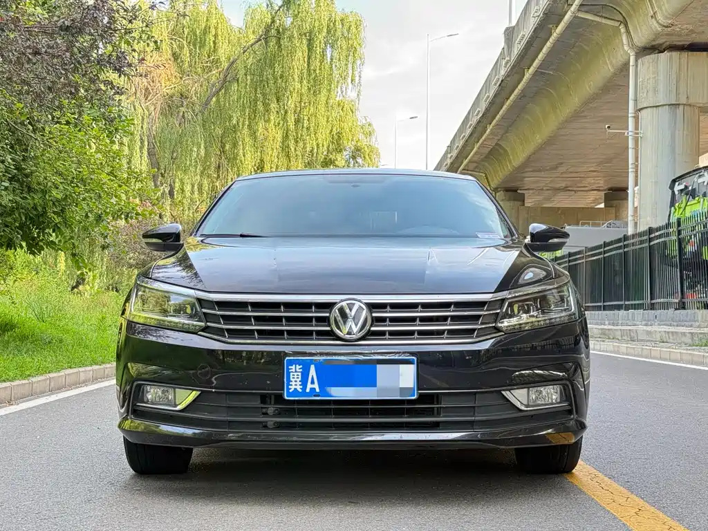 Volkswagen Passat 2017 330TSI DSG