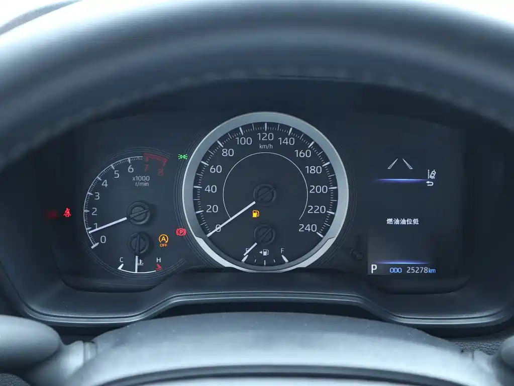 Toyota Corolla Cross — миниатюра 25