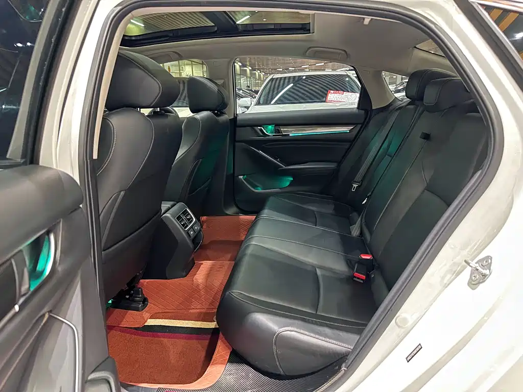 Honda Accord — миниатюра 7