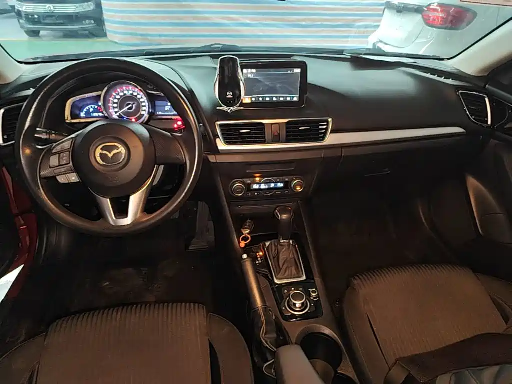 Mazda 3 Axela — миниатюра 13