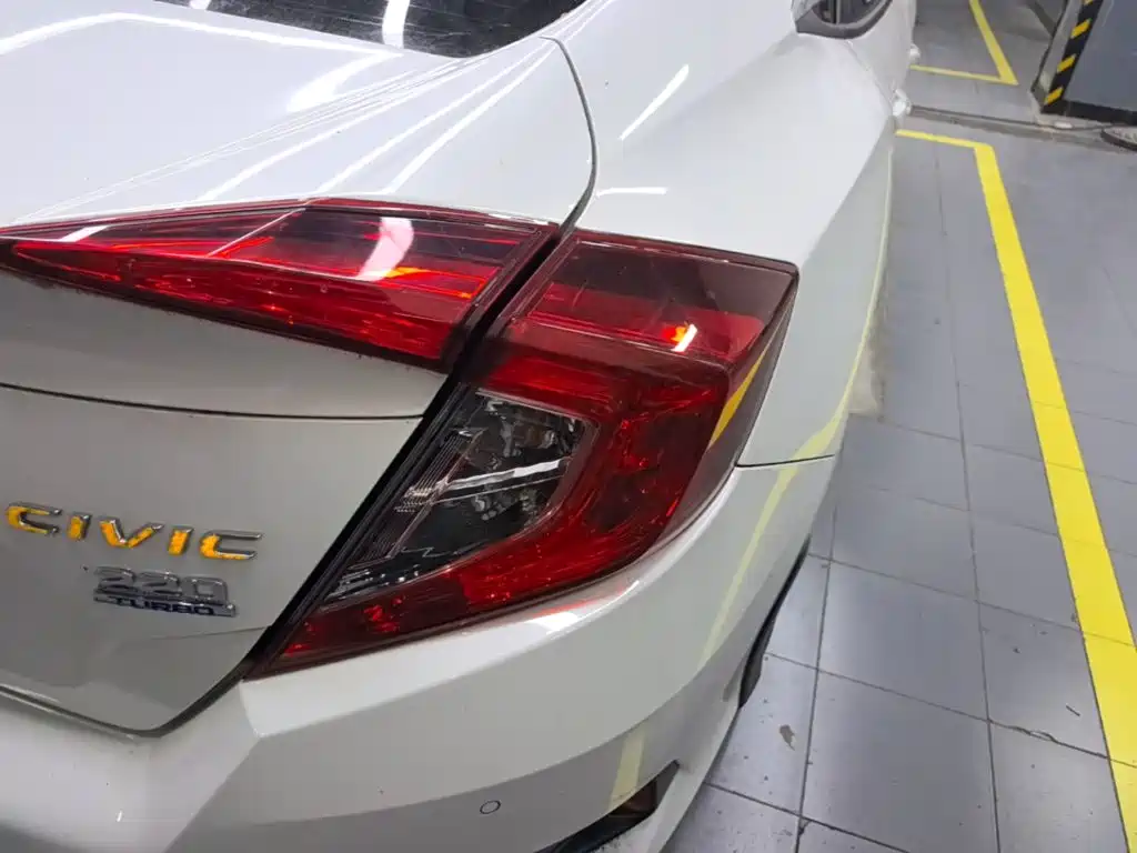 Honda Civic — миниатюра 8