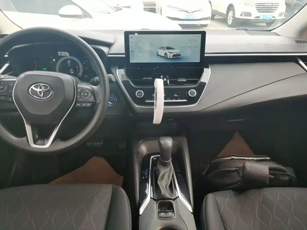 Toyota Corolla — миниатюра 13
