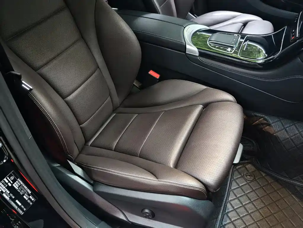 Mercedes-Benz GLC — миниатюра 12