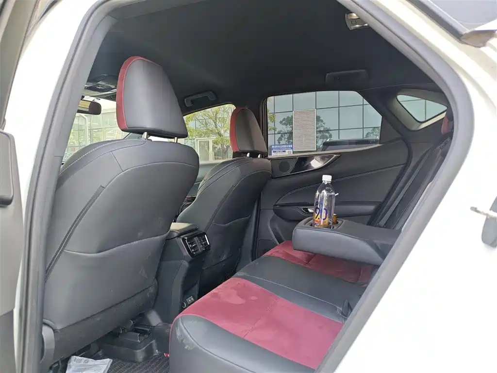 Lexus NX — миниатюра 5