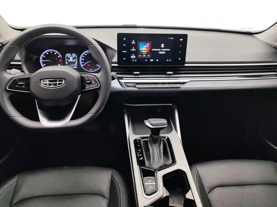 Geely Emgrand — миниатюра 12