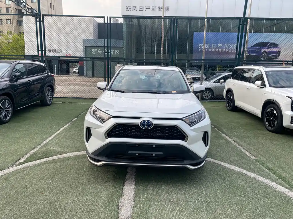 Toyota RAV4 Prime - фото 2
