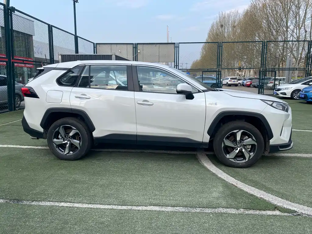 Toyota RAV4 Prime - фото 6