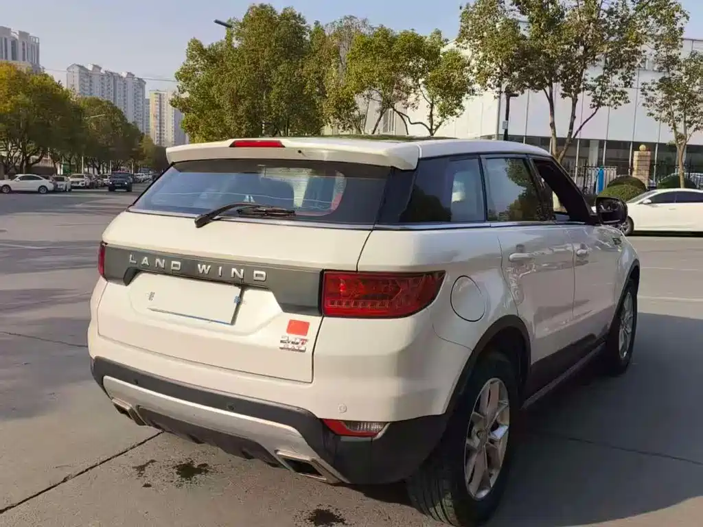 Landwind X7 2015 2.0T Premium